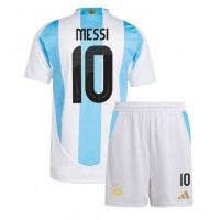 Maglia Calcio Argentina Lionel Messi #10 Prima Divisa Bambino Copa America 2024 Manica Corta (+ pantaloncini)